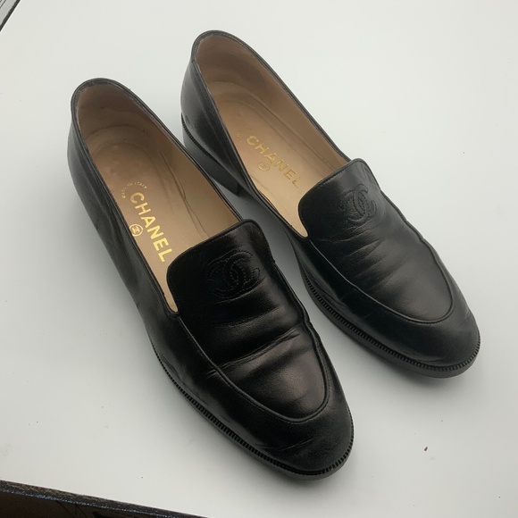 VINTAGE CHANEL LOGO LEATHER LOAFERS WITH ANTI-SLIP SOLES - Picture 1 of 5